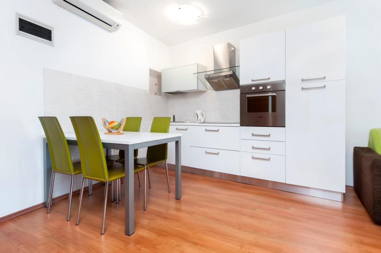 Sea View Apartment Rovinj Exterior photo