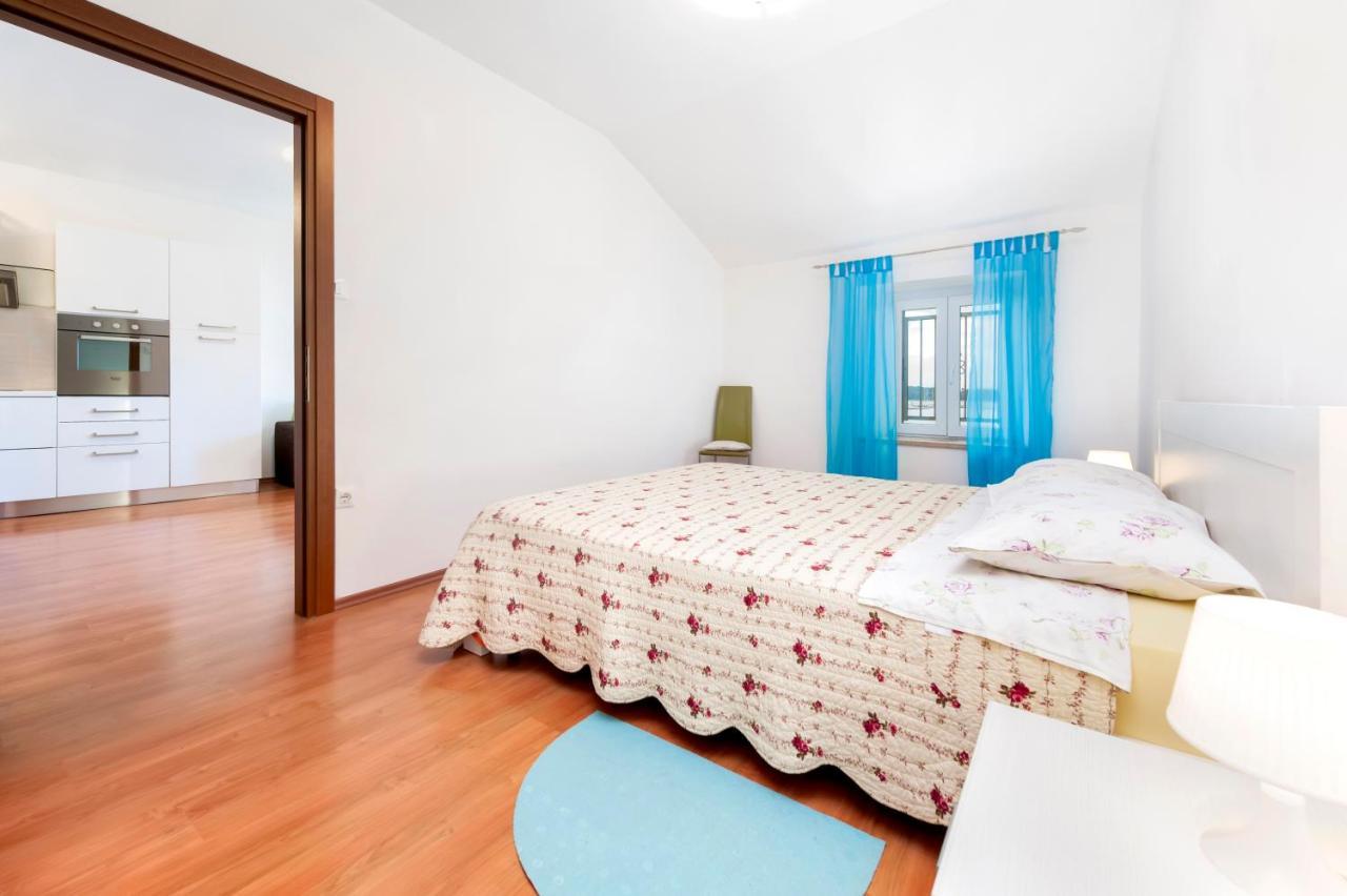 Sea View Apartment Rovinj Exterior photo